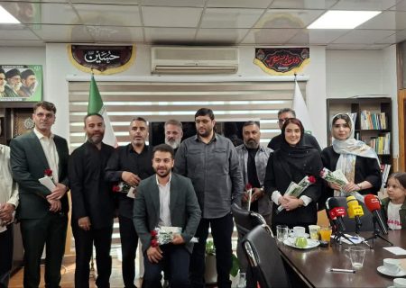 تقدیر شهردار منطقه ۱۵ از مجمع رسانه‌های محلی این منطقه به مناسبت روز خبرنگار